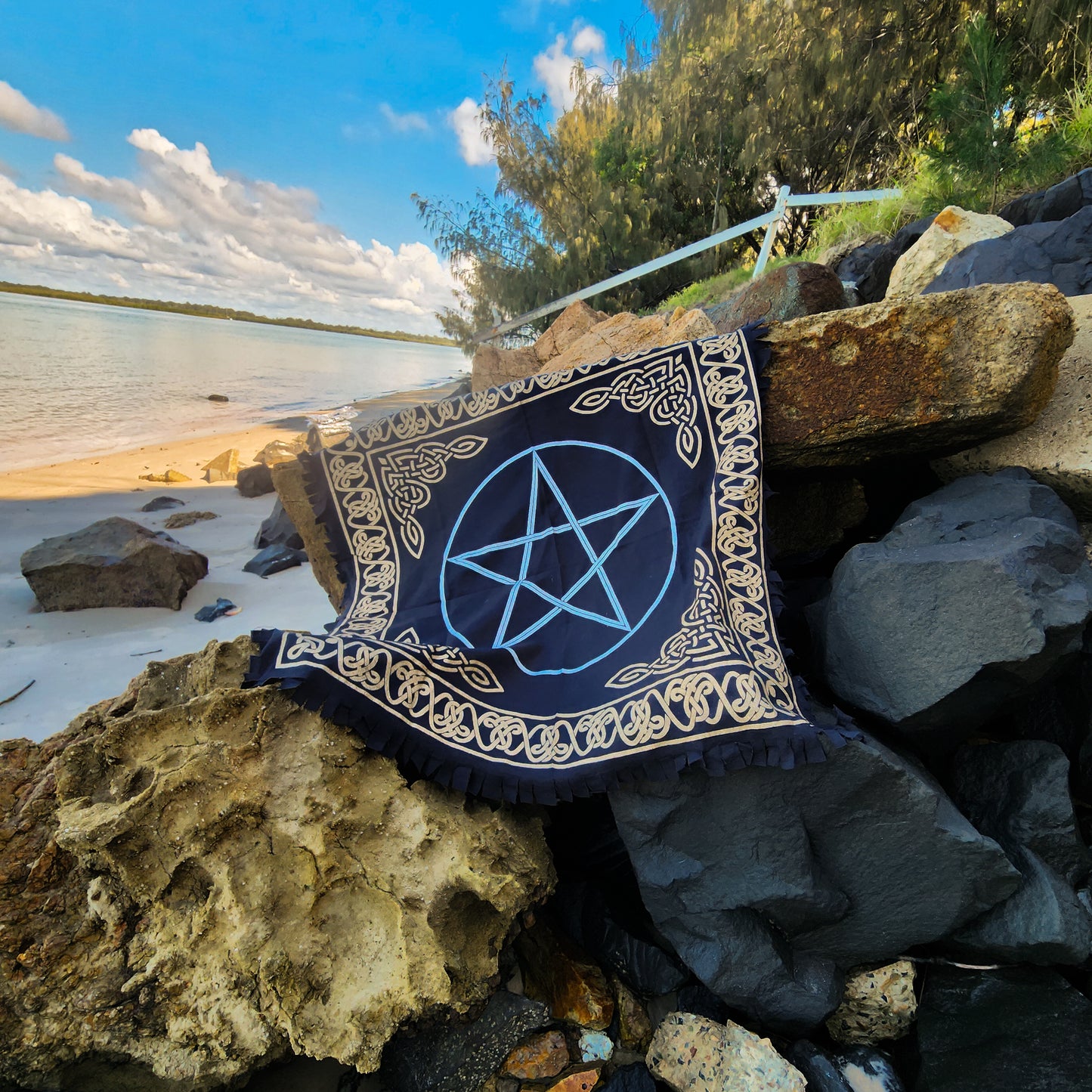 Altar Cloth - Pentacle Black Gold